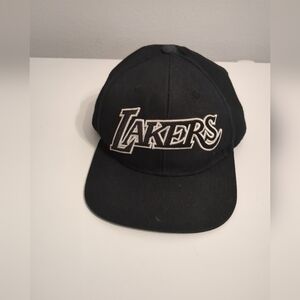 Los Angeles Lakers Hat Cap Mitchell & Ness Basketball Adjustable LA Snapback